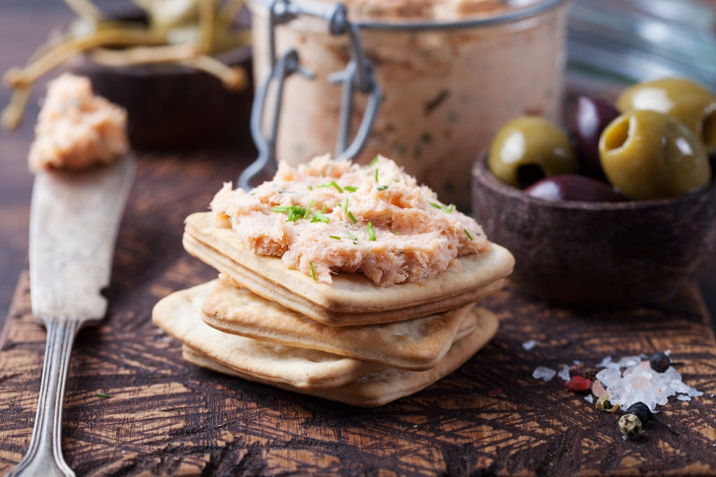 Smoked Salmon Dip With Cream Cheese, Horseradish & Dill