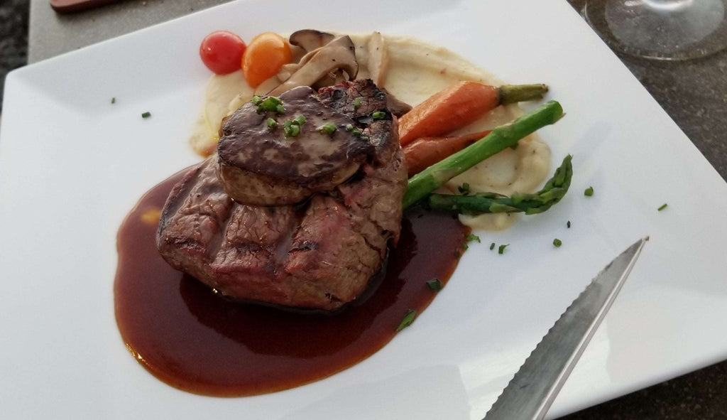 beef-tenderloin-having-an-elegant-dinner-with-the-one-you-love-to-celebrate-life_t20_3QpA2w